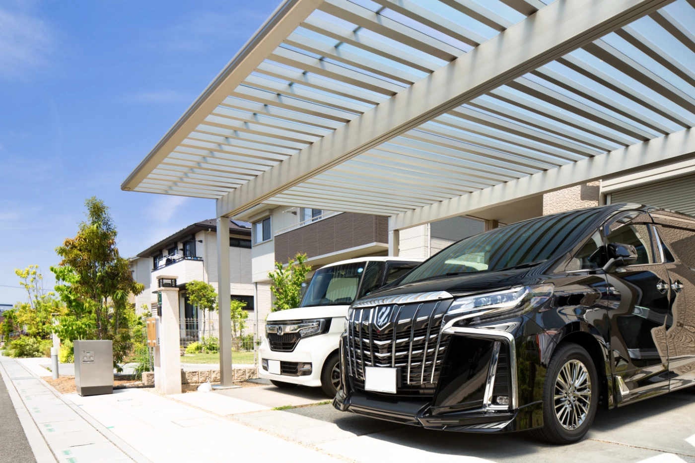 車が2台ある駐車場